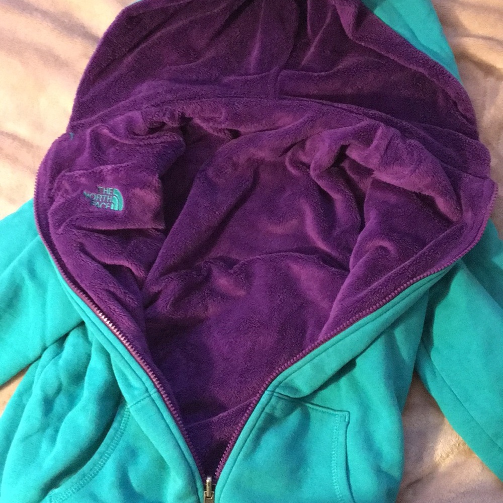 North face - Picture 2 of 2
